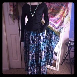 Flowery printed long skirt from India.